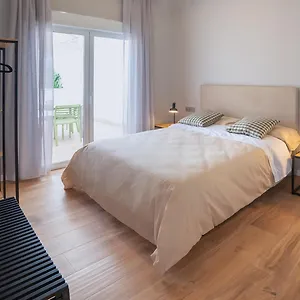 https://apartamentos-patios-de-almera.es-andalucia.com